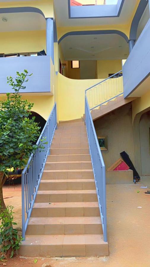 مبيت وإفطار Abomey Chez Sabine المظهر الخارجي الصورة