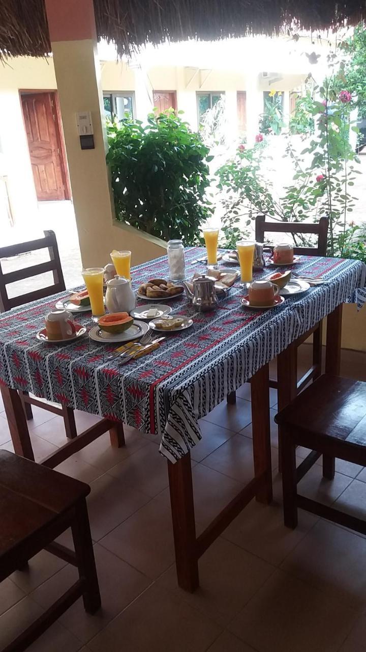 مبيت وإفطار Abomey Chez Sabine المظهر الخارجي الصورة
